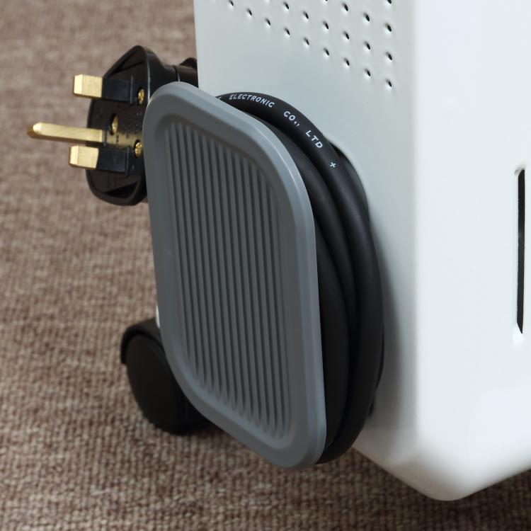 Radiatore a olio da 1500 W, termosifone elettrico portatile con 3 livelli di potenza, spegnimento di sicurezza e ruote, bianco