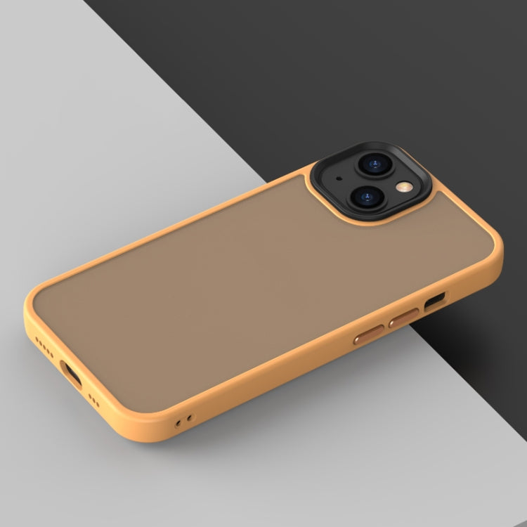 Custodia antiurto satinata traslucida per iPhone 13