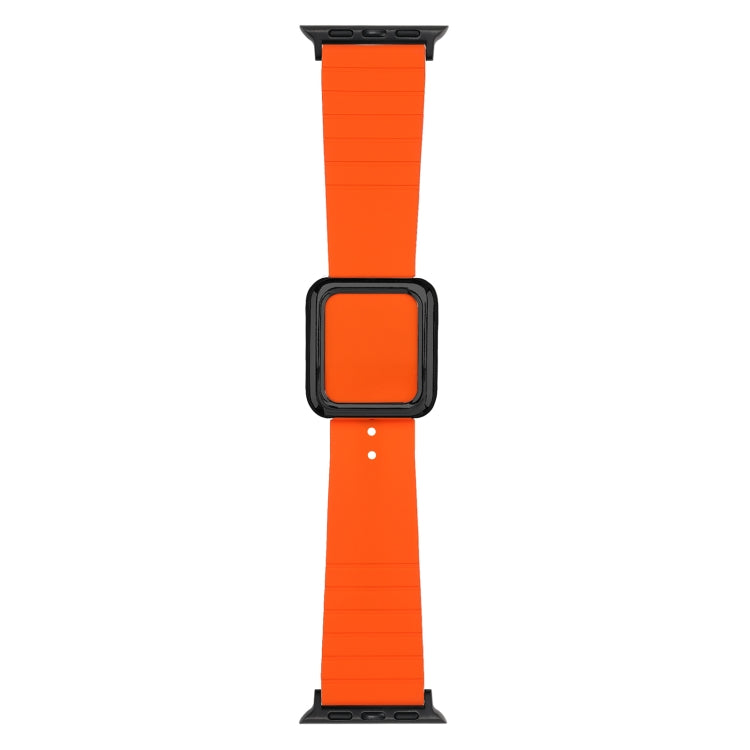 Cinturino in silicone con fibbia nera per Apple Watch
