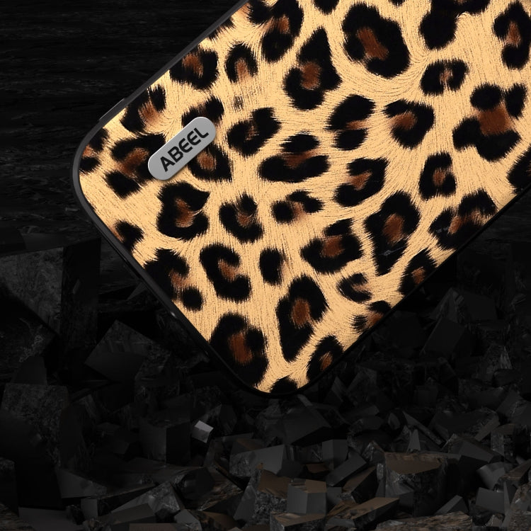 Custodia leopardata per iPhone 14 Pro e Pro Max