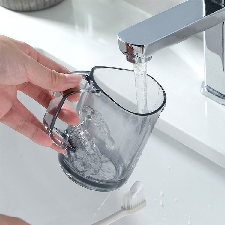 Tazza per collutorio in plastica trasparente 10x10x7.5 cm