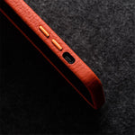 Custodia in vera pelle con cornice metallica per iPhone 14 Pro