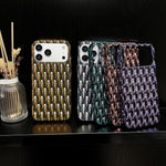 Custodia in TPU con texture attorcigliata per iPhone 16 Pro