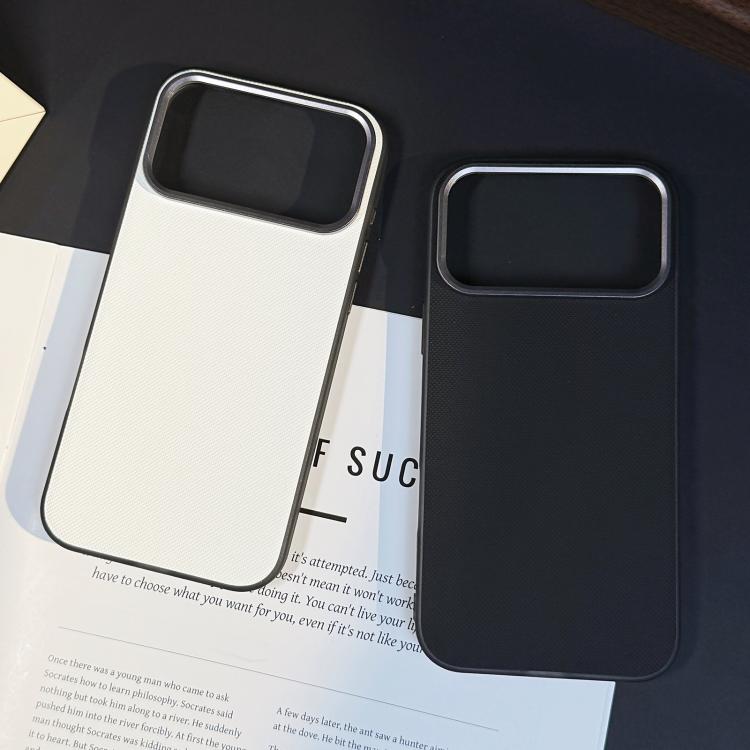 Custodia in ecopelle con texture a griglia per iPhone 17 Pro Max