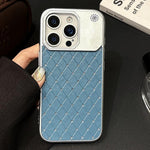 Custodia in ecopelle con texture a griglia per iPhone 17 Pro Max