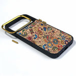 Custodia magnetica con motivo etnico per iPhone 17 Pro Max