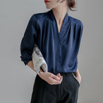 Camicetta donna in raso con scollo a V maniche lunghe