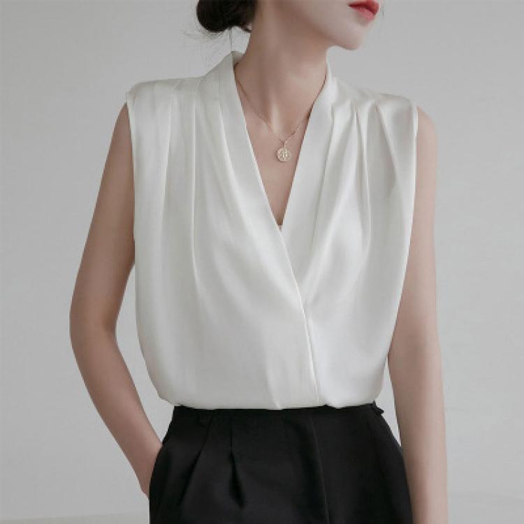 Camicetta donna in raso con scollo a V maniche lunghe