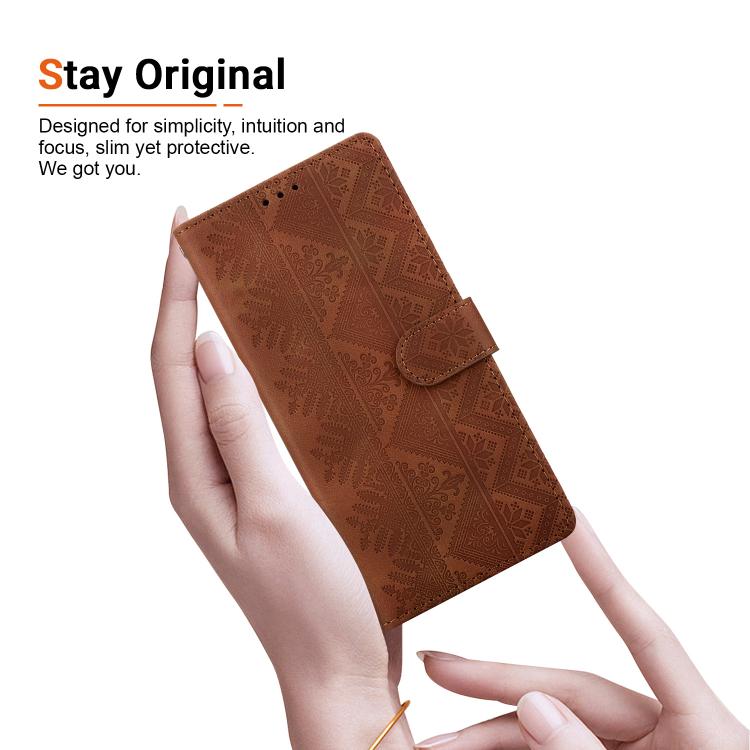 Custodia in ecopelle con motivo etnico per iPhone 11
