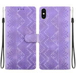 Custodia in ecopelle con motivo etnico per iPhone 11