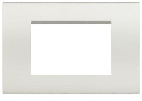 Placca 3 posti bianca compatibile Living International