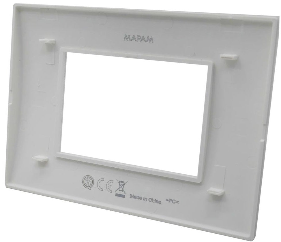 Placca 3 posti bianca Soft Touch compatibile Living International