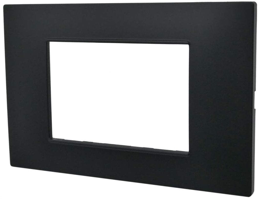 Placca 3 posti nera Soft Touch compatibile Vimar Plana