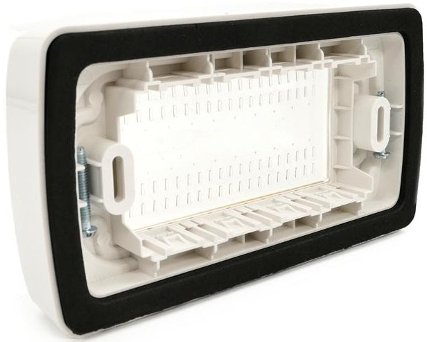 Placca idrobox IP55 4 posti bianca compatibile Vimar Plana 6970597465725 S6004B EL2321