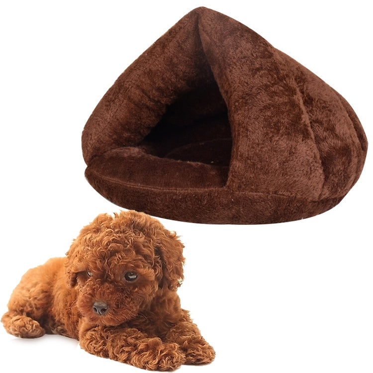 Cuccia triangolare calda per gatti e cani M 40x40x30 cm