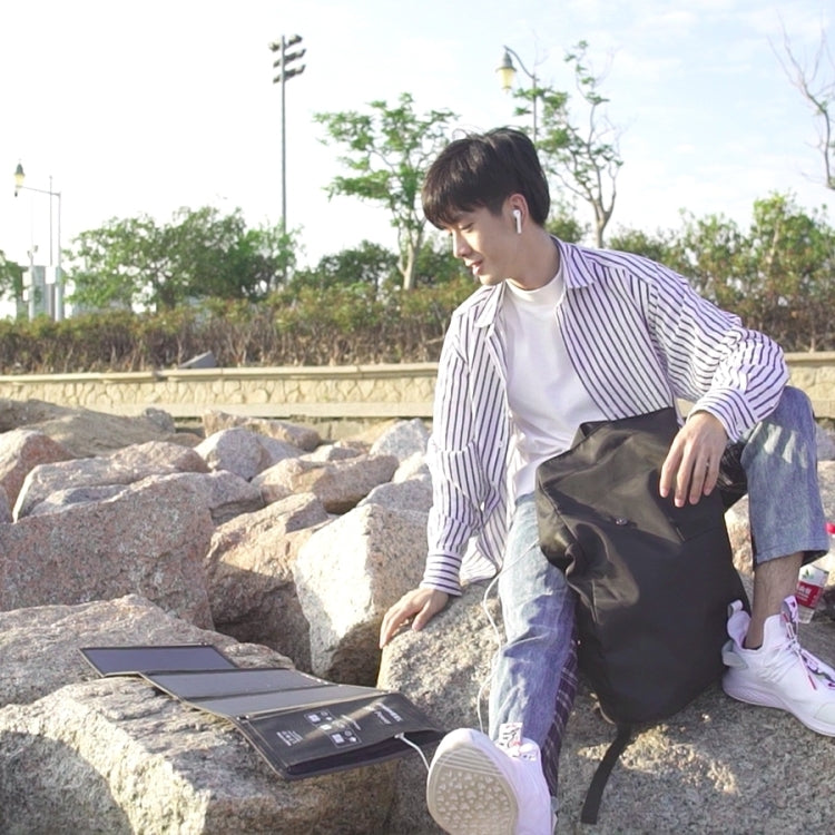 Caricatore solare pieghevole HAWEEL 28W con doppia USB - immagine 12