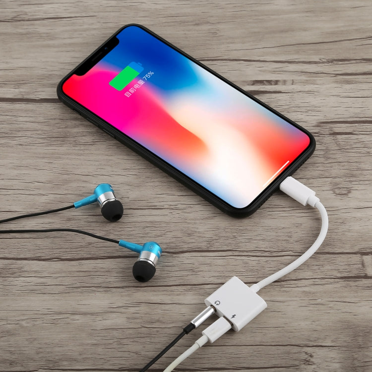 Adattatore audio 2 in 1 Lightning e jack 3.5mm per iPhone