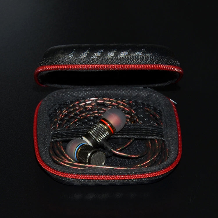 Custodia portatile in fibra di carbonio per accessori