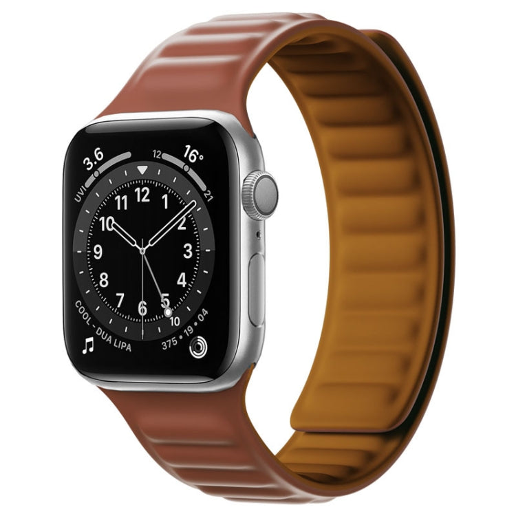 Cinturino in silicone con cinturino magnetico per Apple Watch Series, 7 45mm / 6&SE&5&4 44mm / 3&2&1 42mm