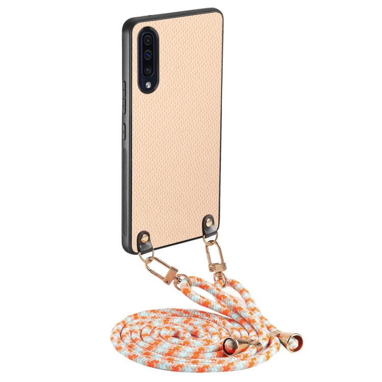 Custodia per telefono con retro in pelle e trama in fibra di carbonio per