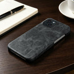 Cover posteriore in ecopelle con chiusura magnetica per iPhone 15
