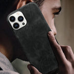 Cover posteriore in ecopelle con chiusura magnetica per iPhone 13