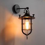 Lampada da parete vintage in ferro con attacco E27