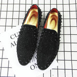 Scarpe basse uomo punta nera con strass e rivetti