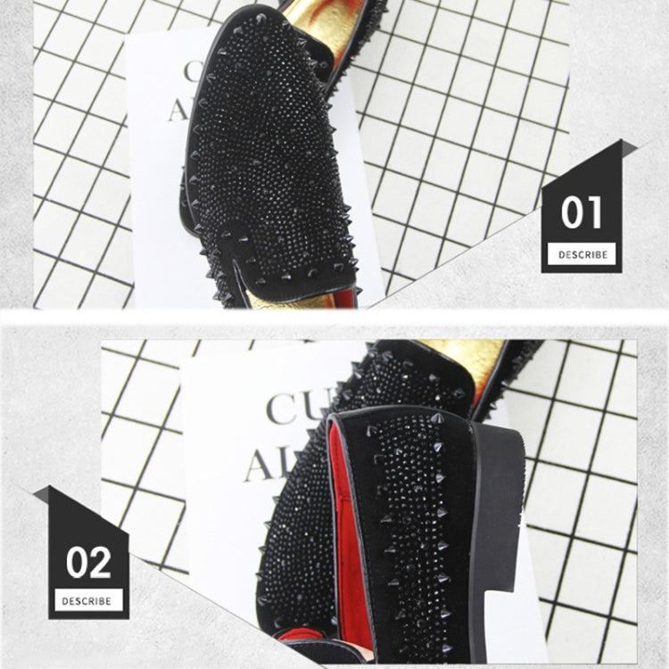 Scarpe basse uomo punta nera con strass e rivetti