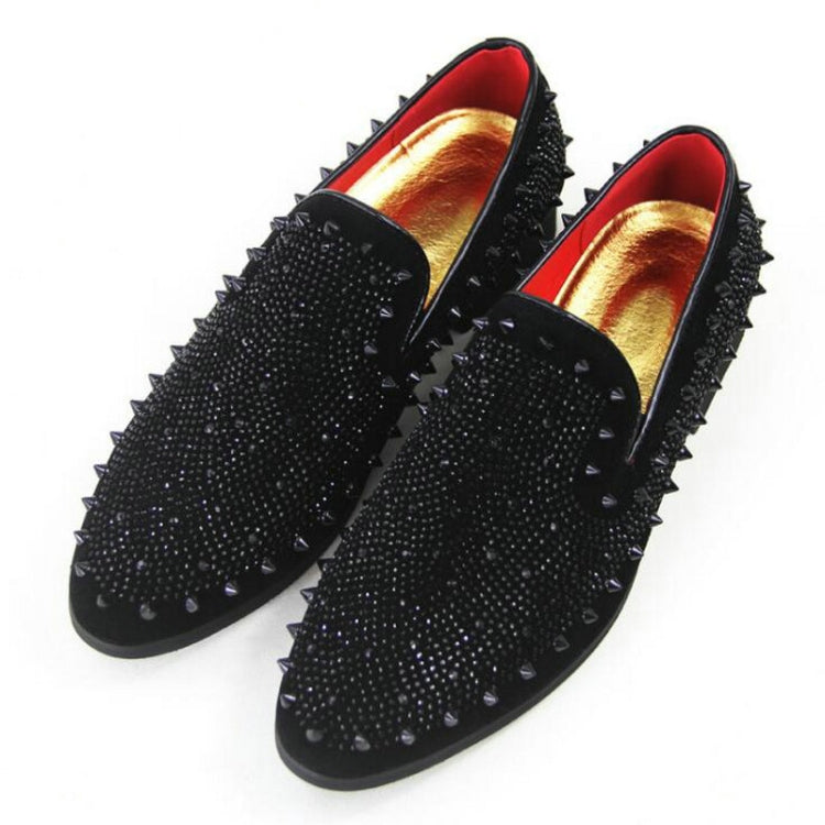 Scarpe basse uomo punta nera con strass e rivetti