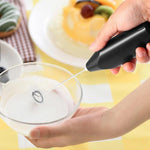 Frusta elettrica mini per caffè al latte e uova