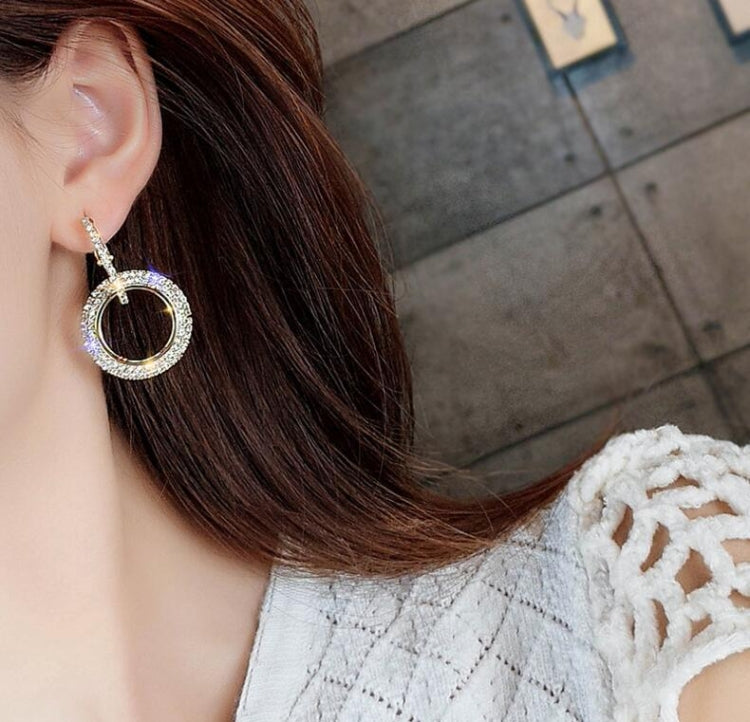 Orecchini rotondi donna con cristalli e strass