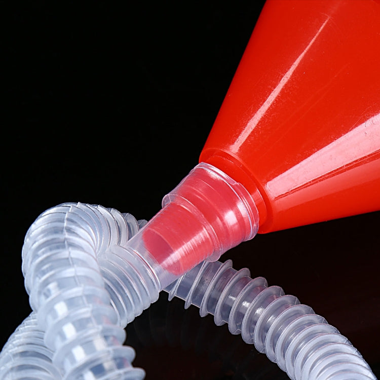 Imbuto versatore olio con tubo morbido in plastica