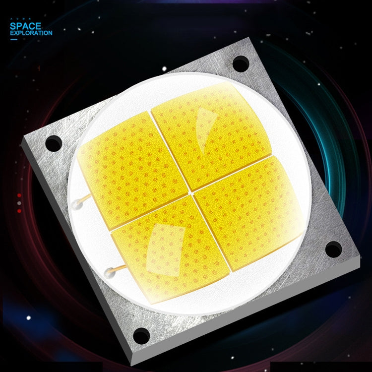 Lampada faro LED P50 USB ricaricabile con zoom telescopico
