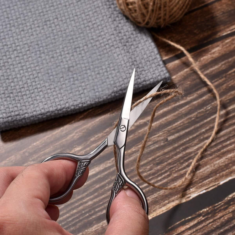 Set 4 forbici da barba e cosmetiche in acciaio