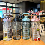 Borraccia sportiva 2000 ml con cannuccia e chiusura ermetica
