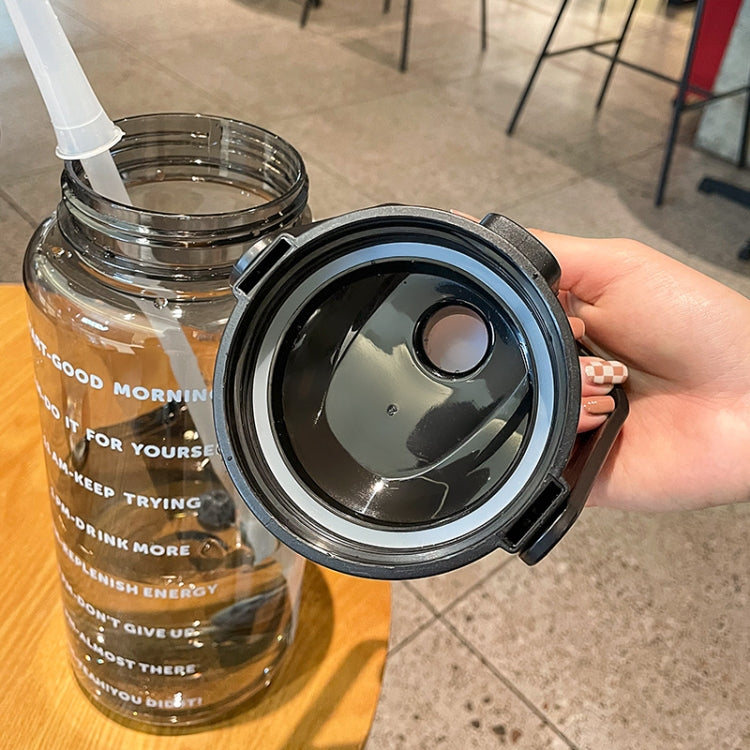 Borraccia sportiva 2000 ml con cannuccia e chiusura ermetica