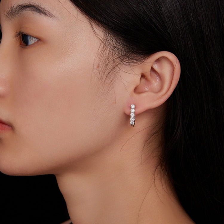 Orecchini in argento sterling S925 con moissanite