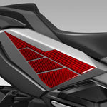 Per Honda ADV350 2022-2026, set di 8 adesivi protettivi per pannello laterale posteriore inferiore.