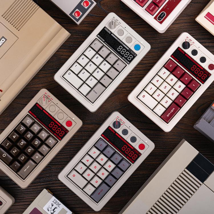 Tastiera numerica meccanica 8BitDo Retro18 con connessione tri-mode
