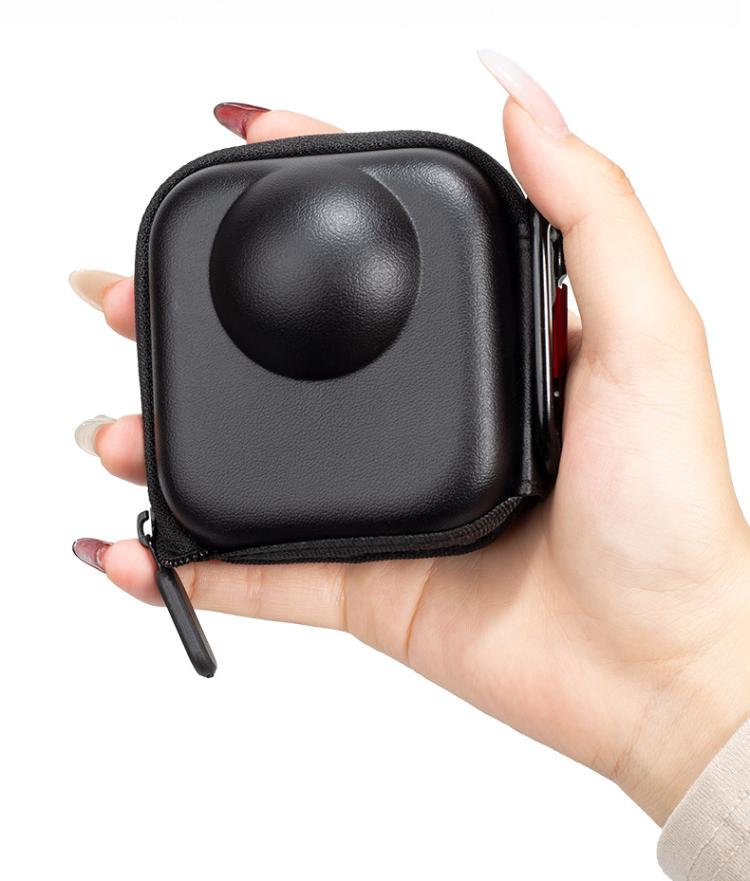 Custodia rigida compatta per GoPro MAX2 con moschettone