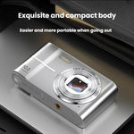 M03 Fotocamera digitale CCD retrò da 2,4 pollici, fotocamera portatile per studenti