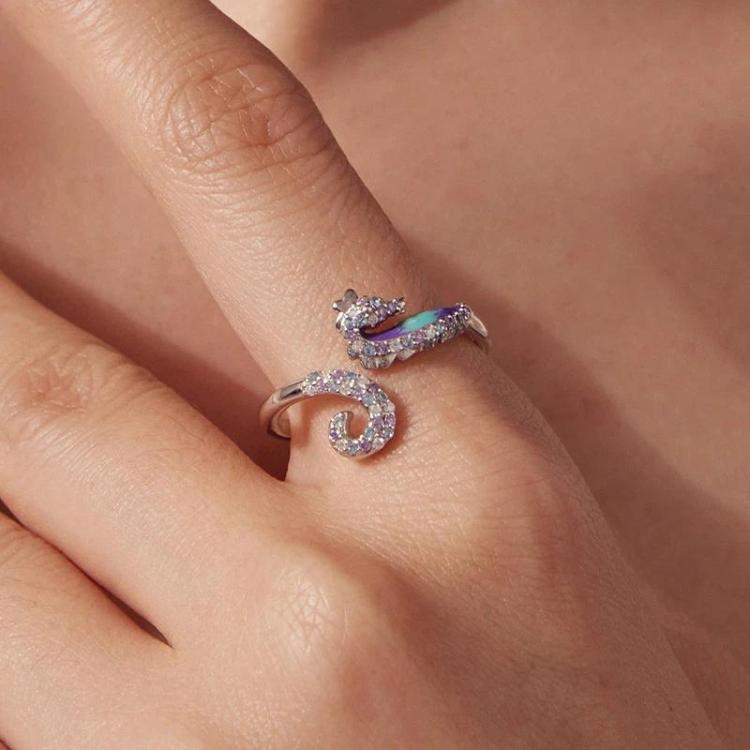 Anello regolabile cavalluccio marino placcato oro bianco