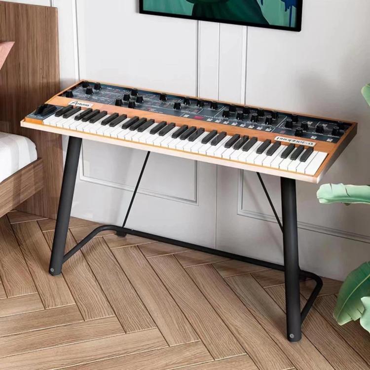 Pianoforte elettronico portatile, allargato, ispessito, con telaio in metallo a forma di U.