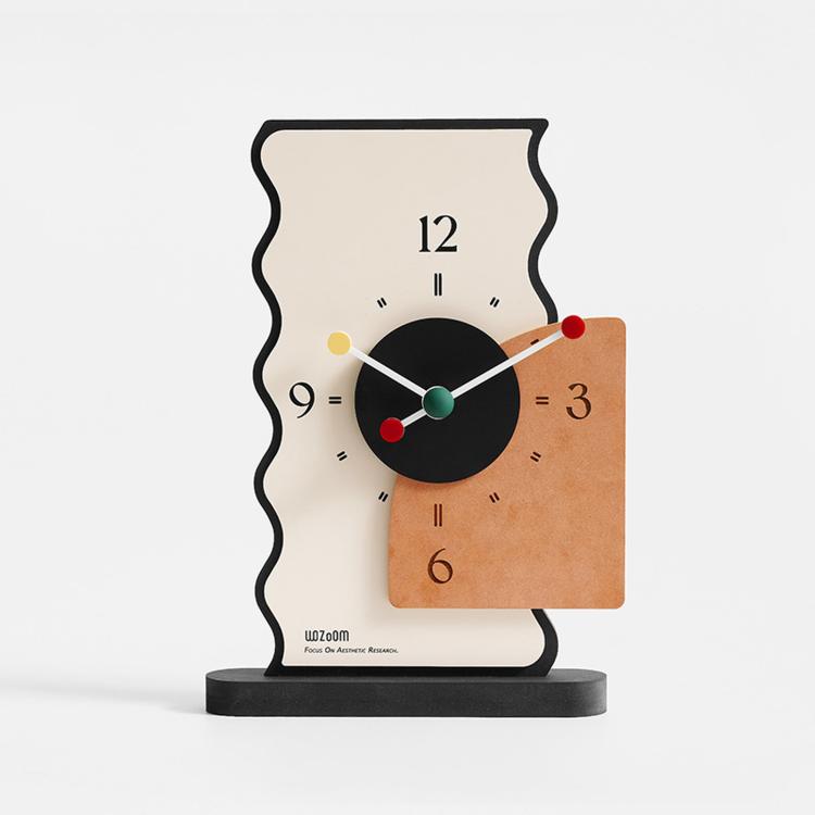 Orologio da scrivania geometrico in acrilico 33x31 cm