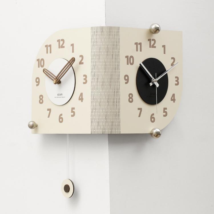 Orologio da parete angolare doppia faccia al quarzo