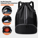 Zaino sportivo con coulisse, scomparto per scarpe e separazione tra asciutto e bagnato, ideale per palestra, basket, calcio e nuoto.