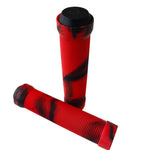 Manopole in gomma antiscivolo e ammortizzanti per manubrio di mountain bike.
