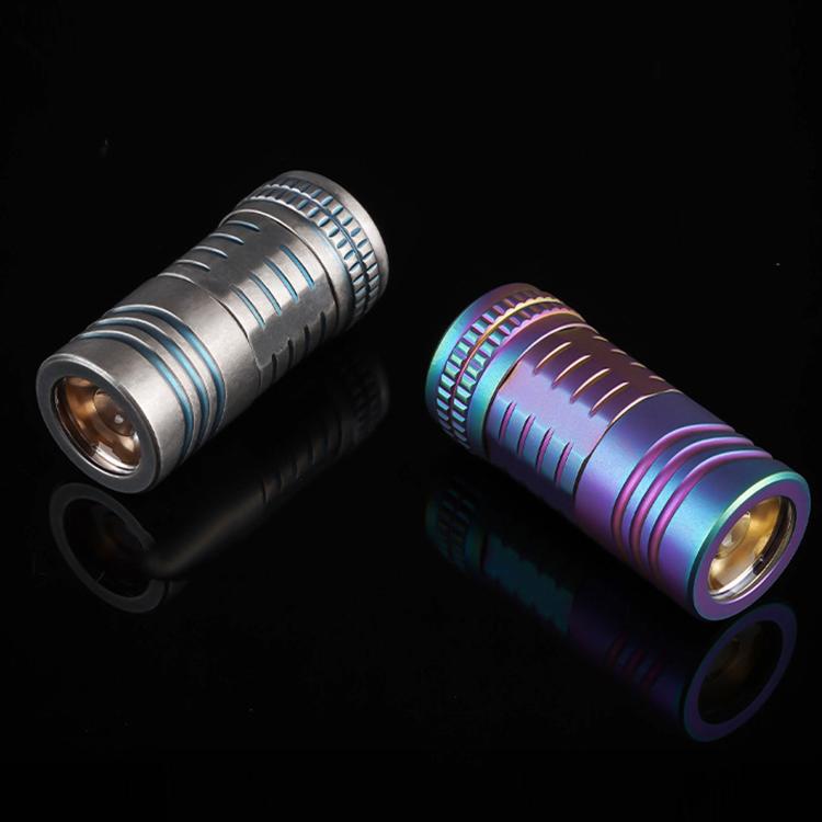 Mini torcia a LED portatile ricaricabile ad alta potenza in lega di titanio con portachiavi