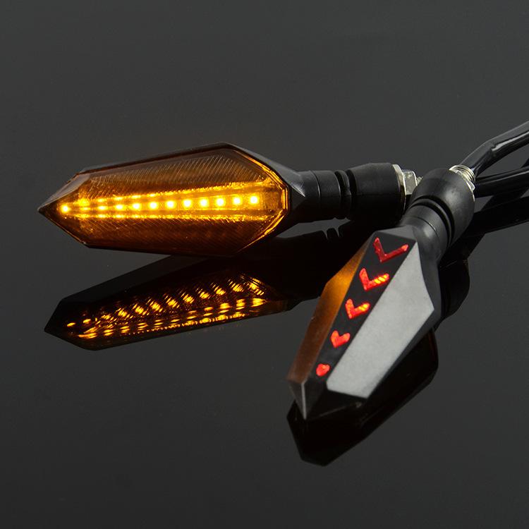 1 coppia di indicatori di direzione sequenziali a LED per moto con freccia DRL, indicatori di direzione ambra a flusso continuo su entrambi i lati.